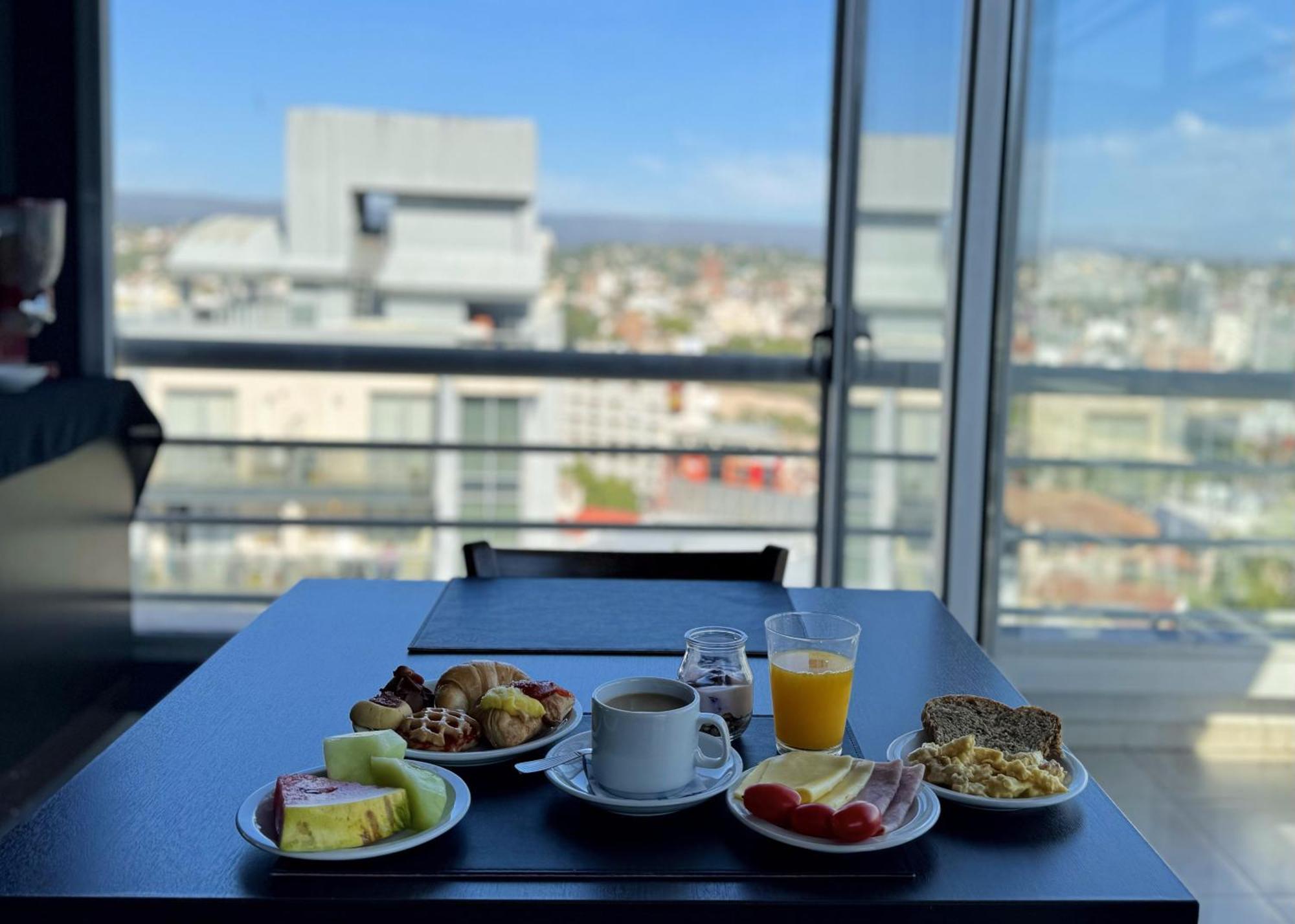 Amerian Carlos Paz & Suites Villa Carlos Paz Buitenkant foto